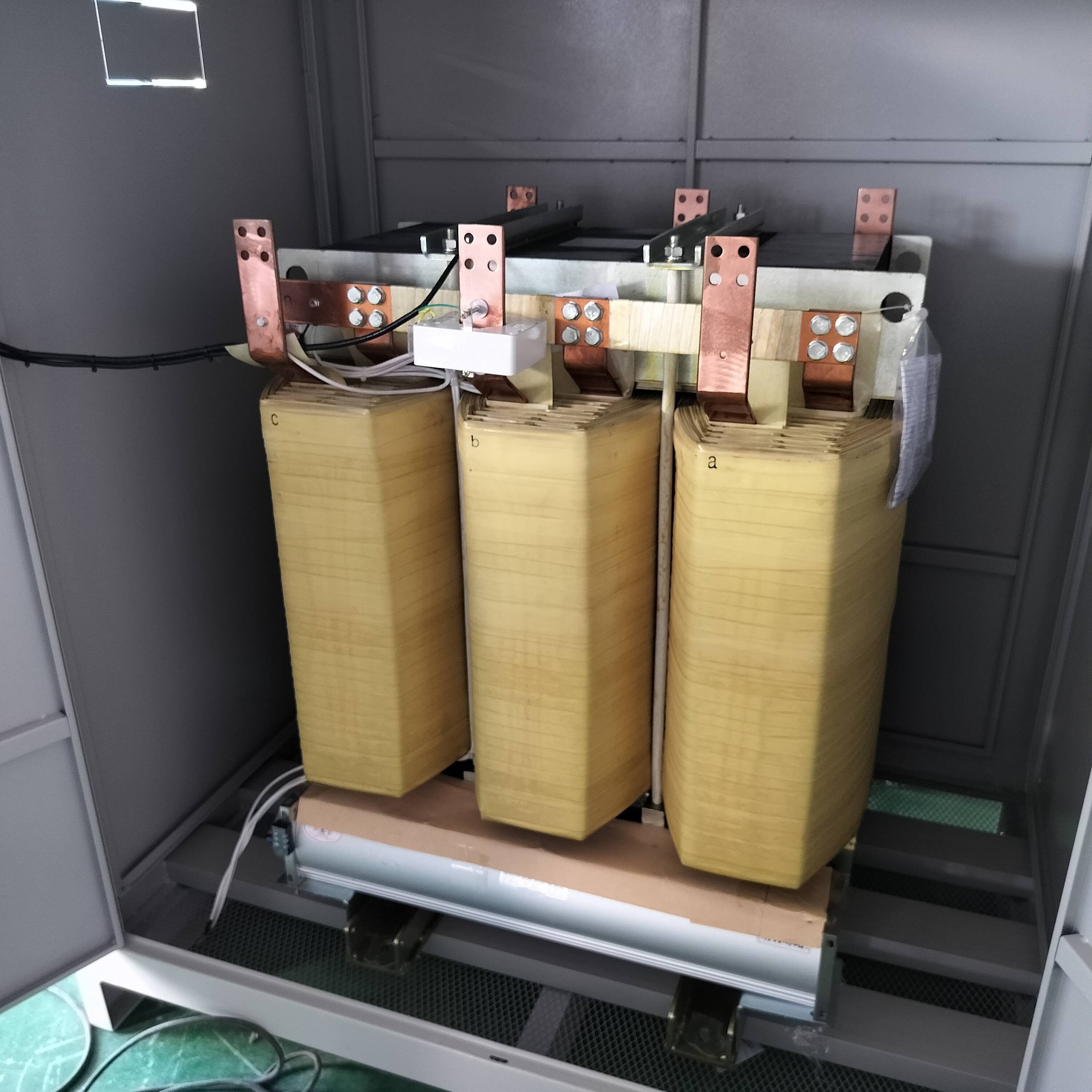 电力战场无声较量，中国变压器出口暴增138%，全球电网依赖中国芯