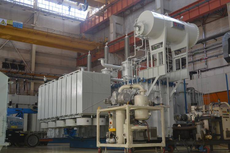 电力战场无声较量，中国变压器出口暴增138%，全球电网依赖中国芯