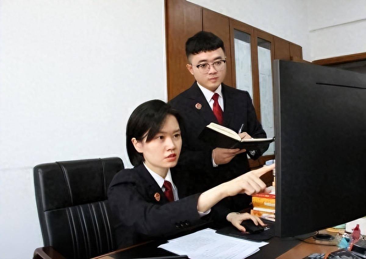 警惕!骗子扮官方客服热心服务,诱导下载APP盗刷存款,三省多人受害